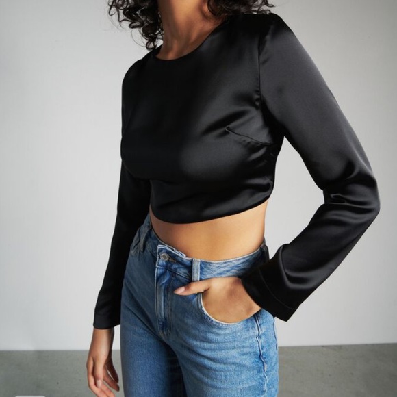 Satin crop top with adjustable tie back - Picture 2 of 6